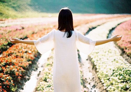 哪里有什么岁月静好，静待花开？